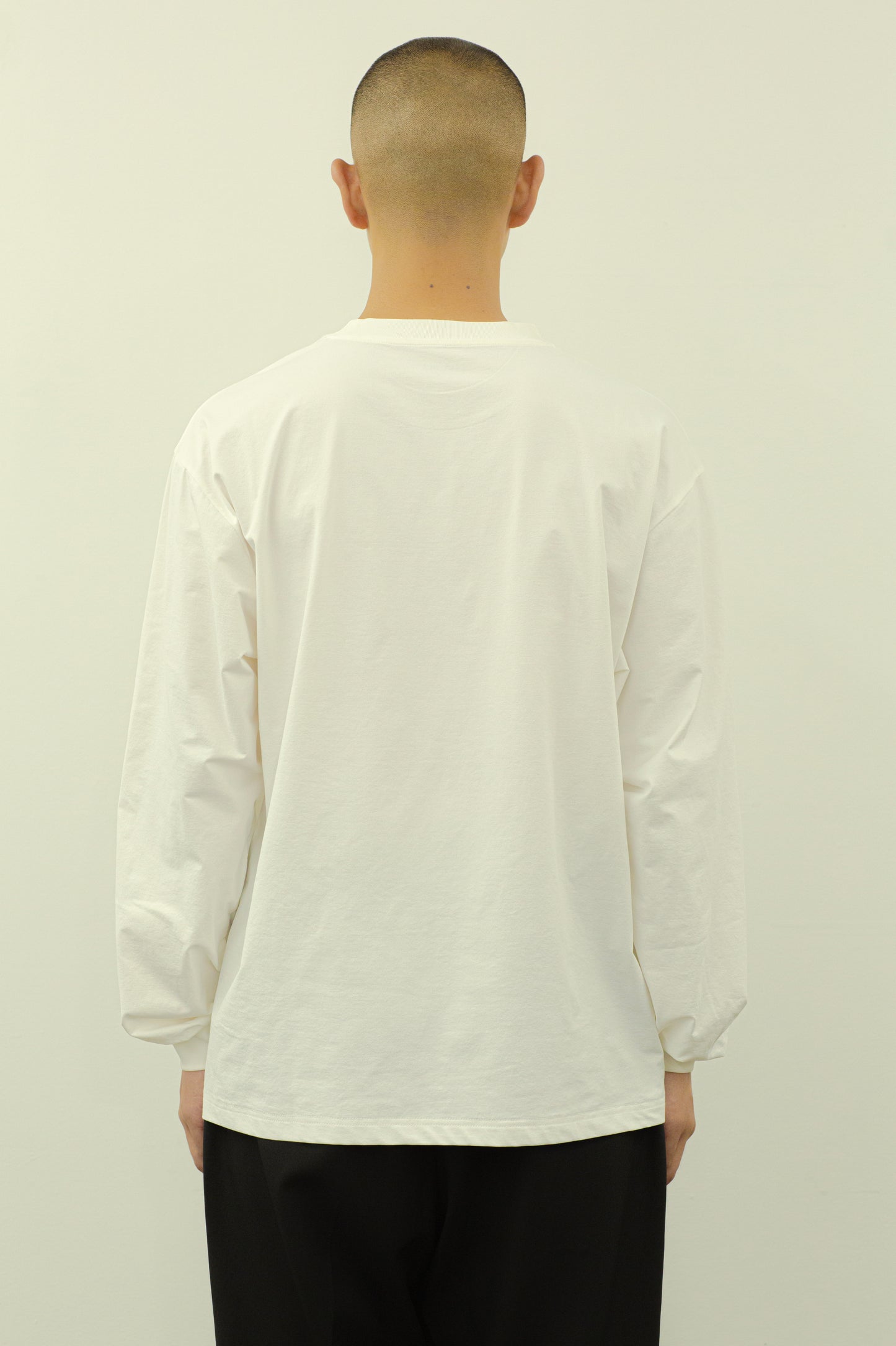 STANDARD LONG SLEEVE T-SHIRT