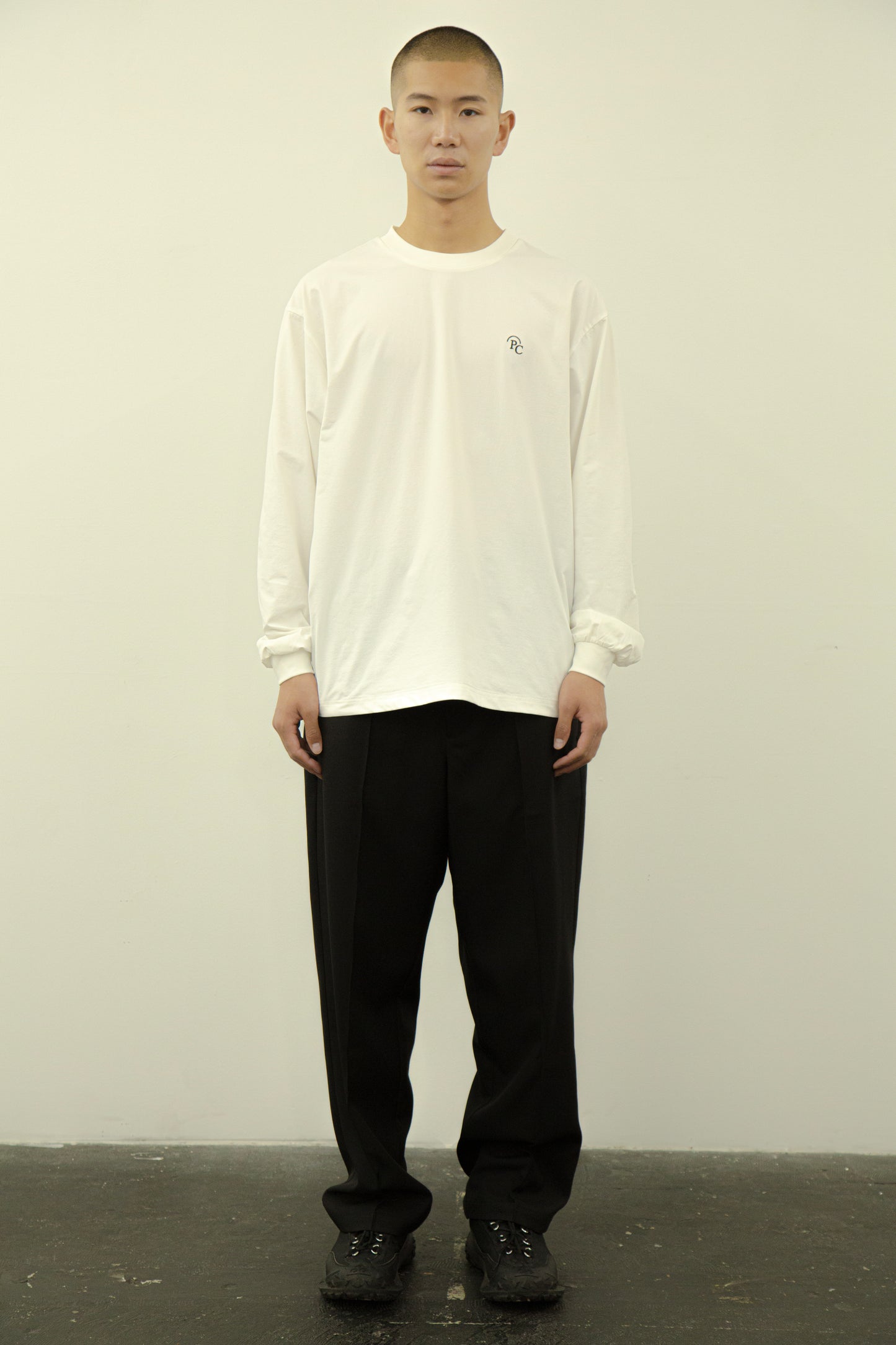 STANDARD LONG SLEEVE T-SHIRT