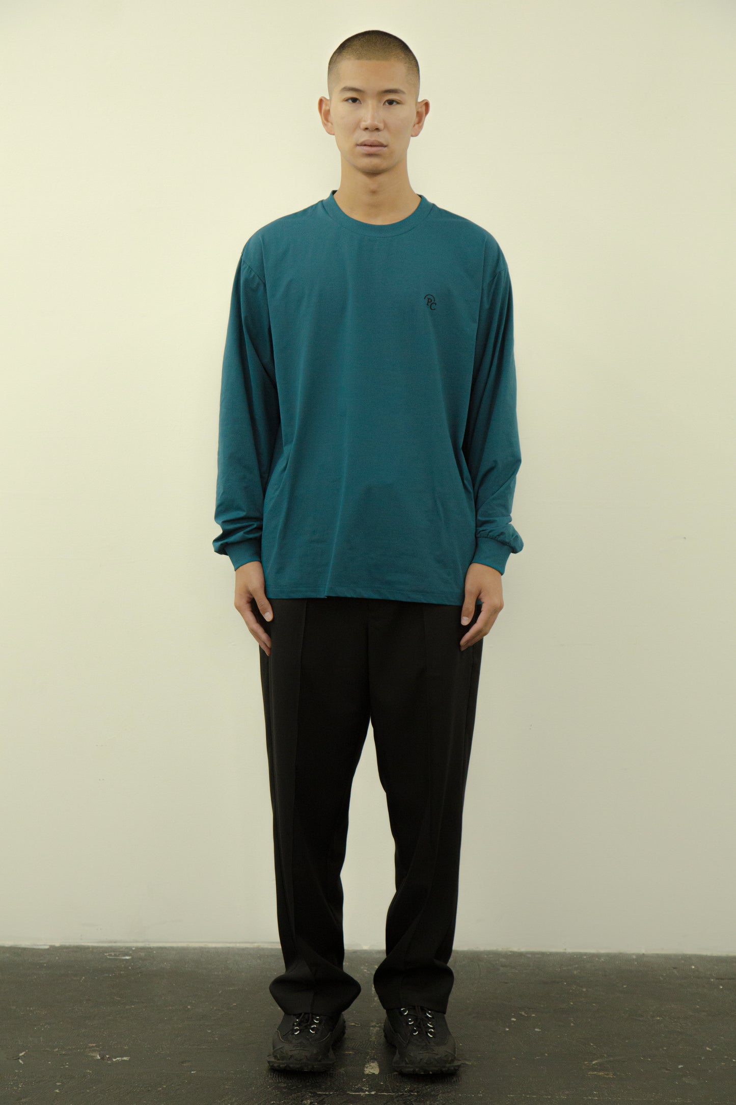 STANDARD LONG SLEEVE T-SHIRT