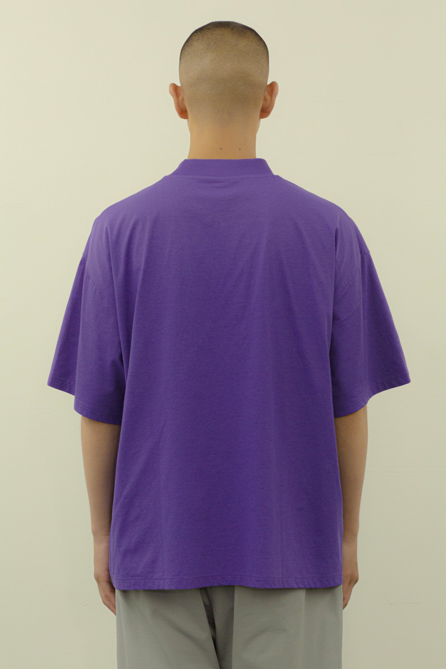 MOCK NECK T-SHIRT
