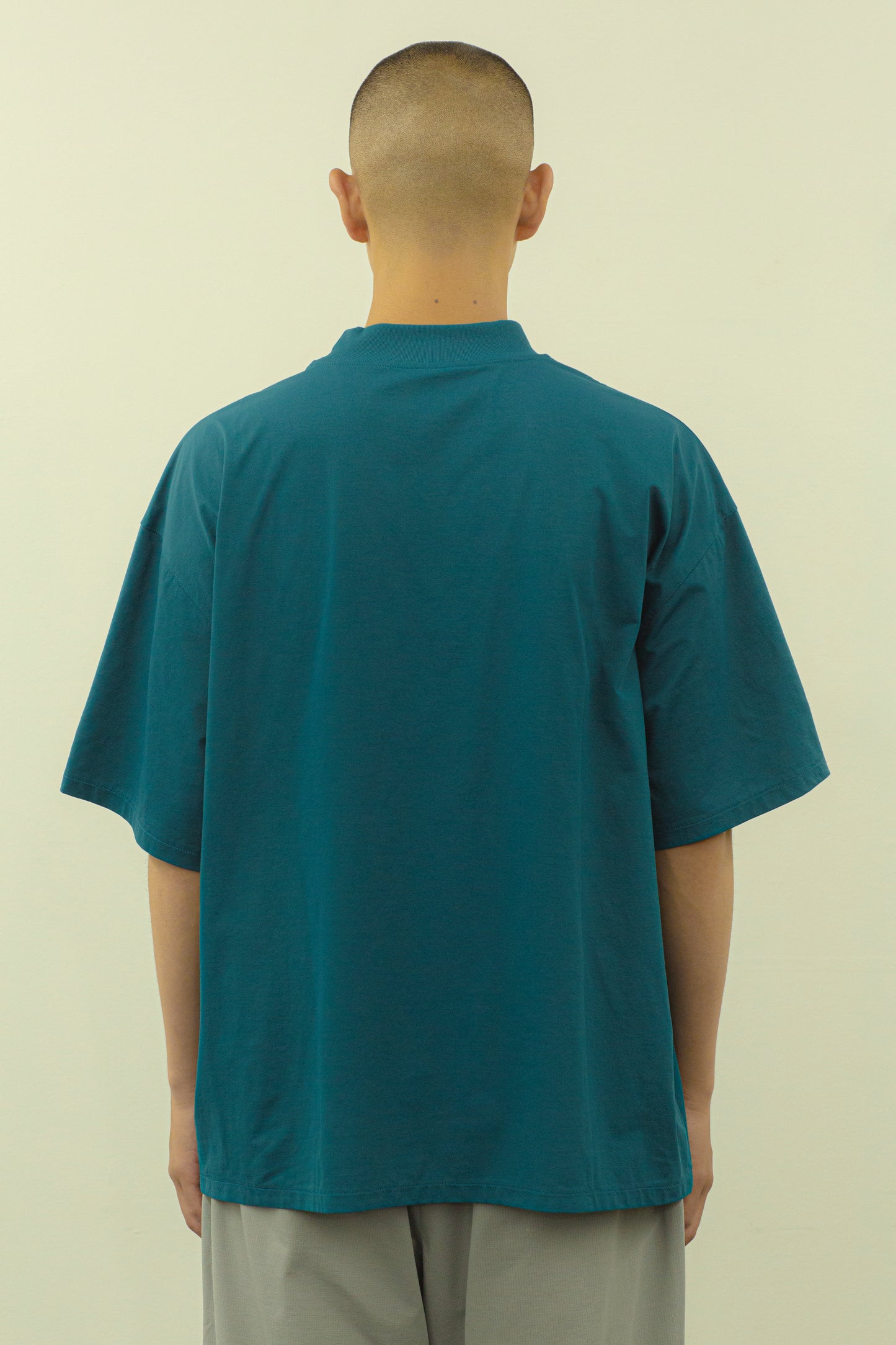 MOCK NECK T-SHIRT