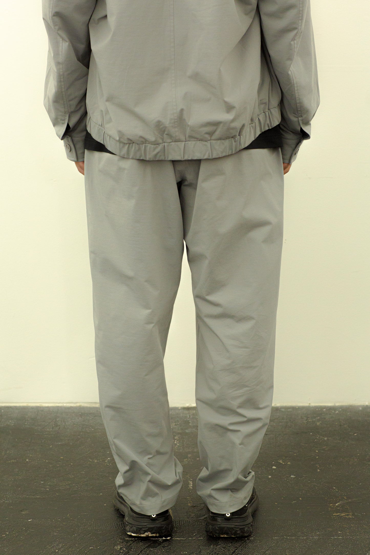 MESH KNIT BELTED EASY PANT