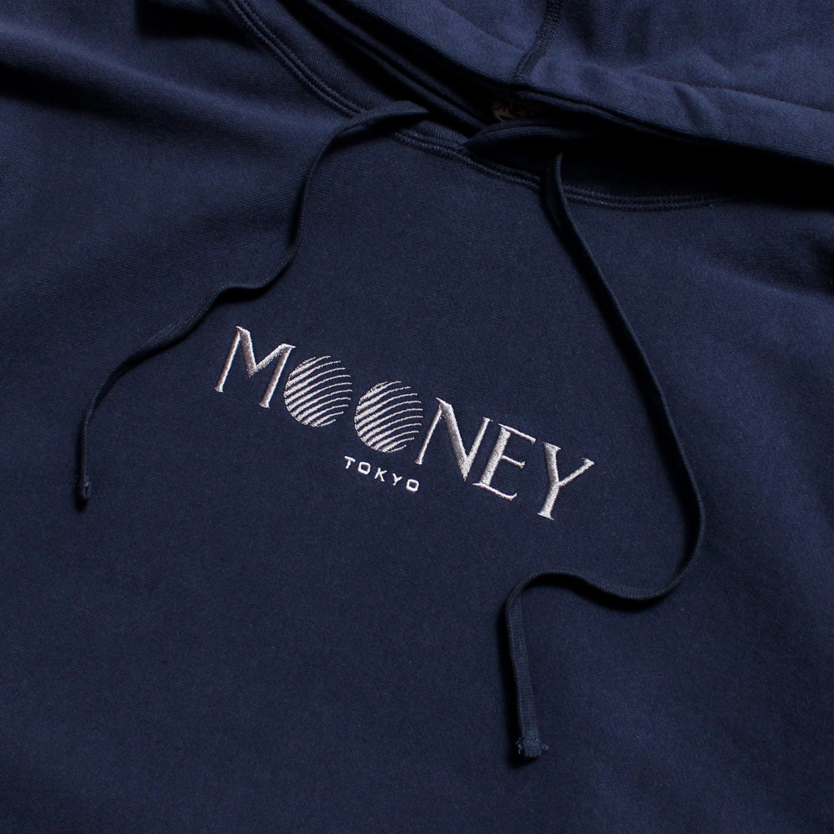 MOONEY LOGO PULLOVER HOODIE