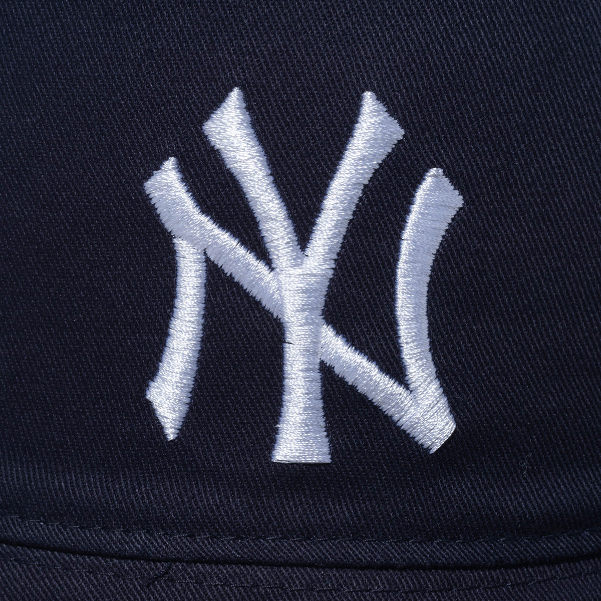 NEW YORK YANKEES REVERSIBLE BUCKET HAT