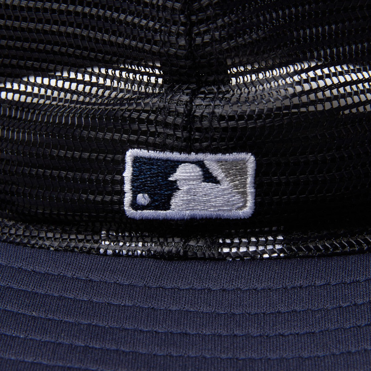NEW YORK YANKEES 5-PANEL MESH BUCKET HAT A-FRAME