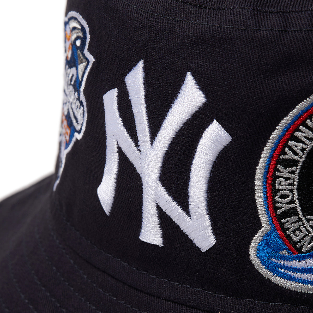 NEW YORK YANKEES PATCH REVERSIBLE BUCKET HAT-01 【5月10日以降発送予定】