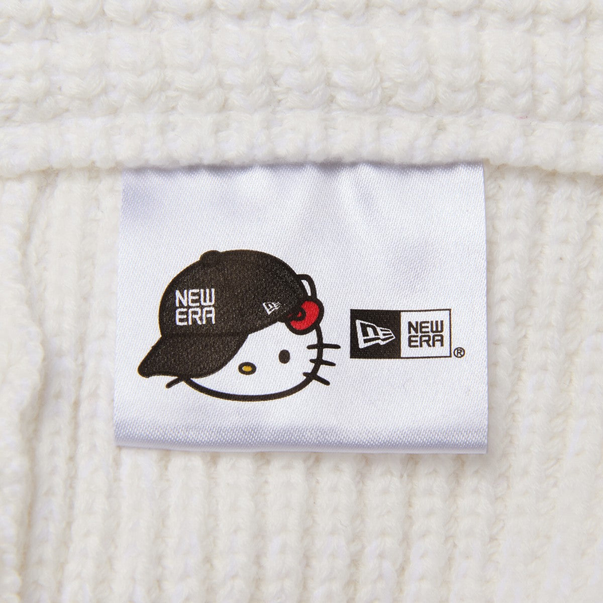 HELLO KITTY FACE KNIT BACKET 【3月14日以降発送予定】