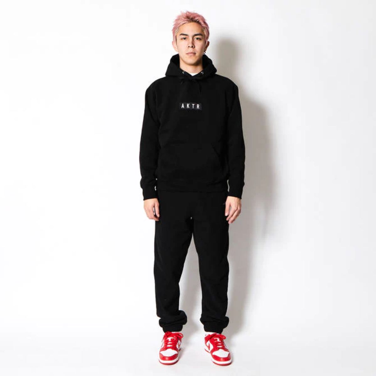 LOGO SWEAT PANTS 【10月20日以降発送】