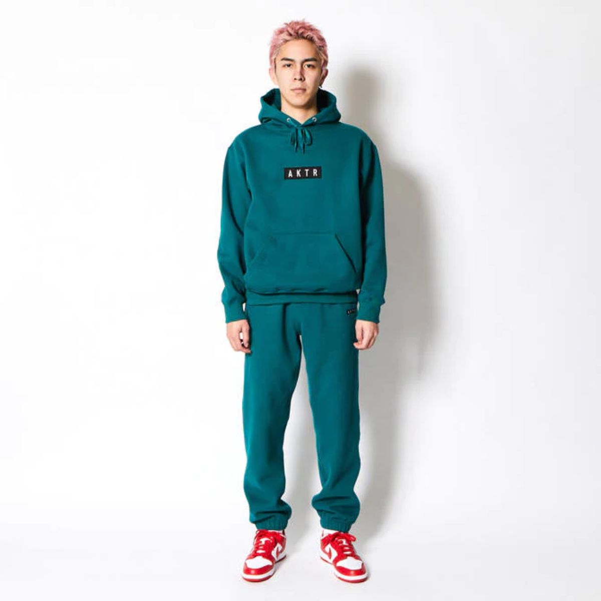 LOGO SWEAT PANTS 【10月20日以降発送】