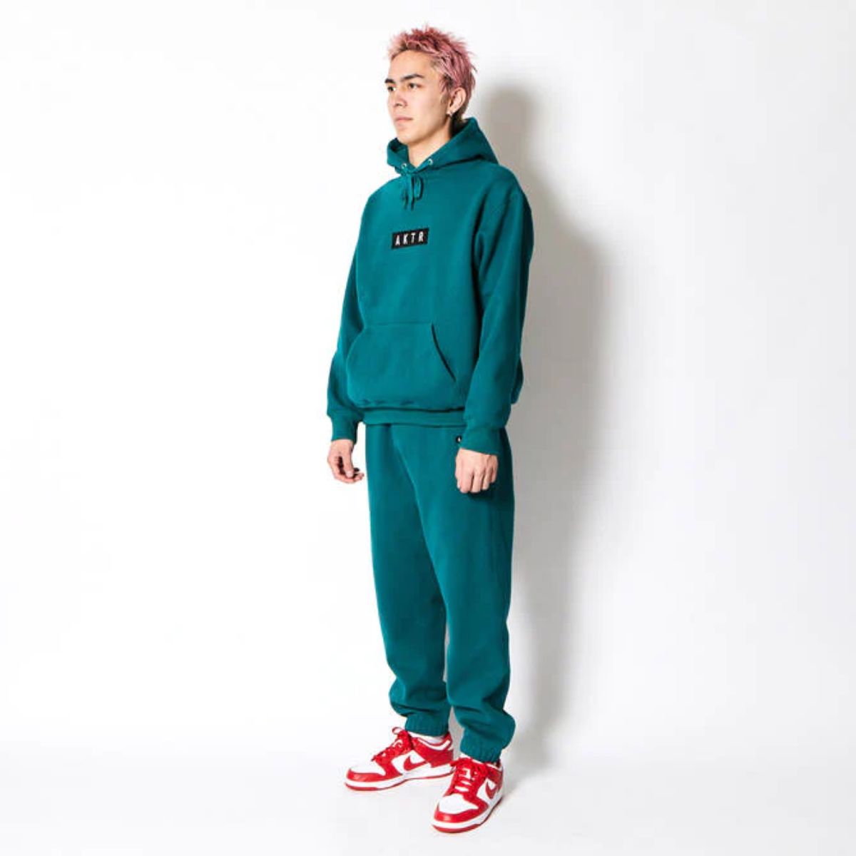 LOGO SWEAT PANTS 【10月20日以降発送】