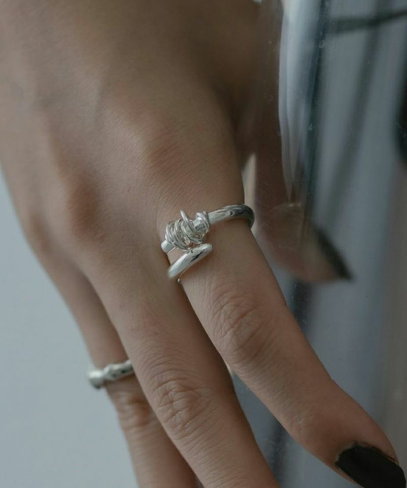 Coil hug ring A