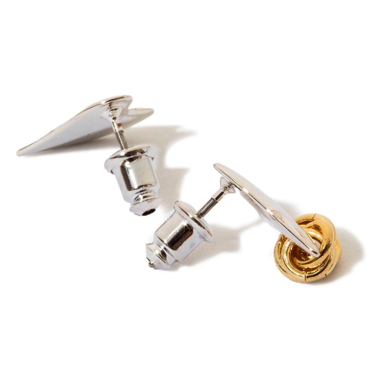 Coil heart pierced earrings