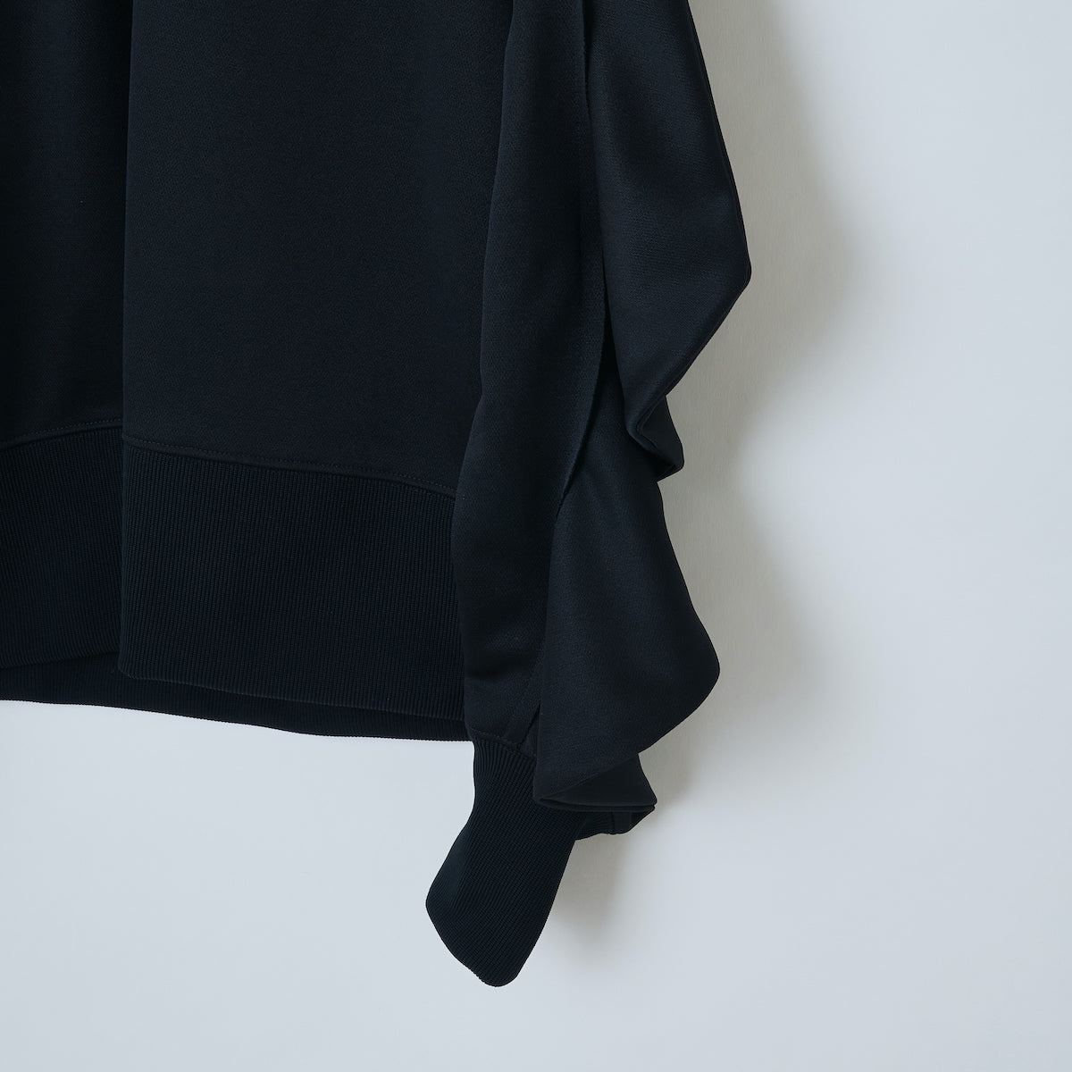 Reebok half zip deformed sweat shirt