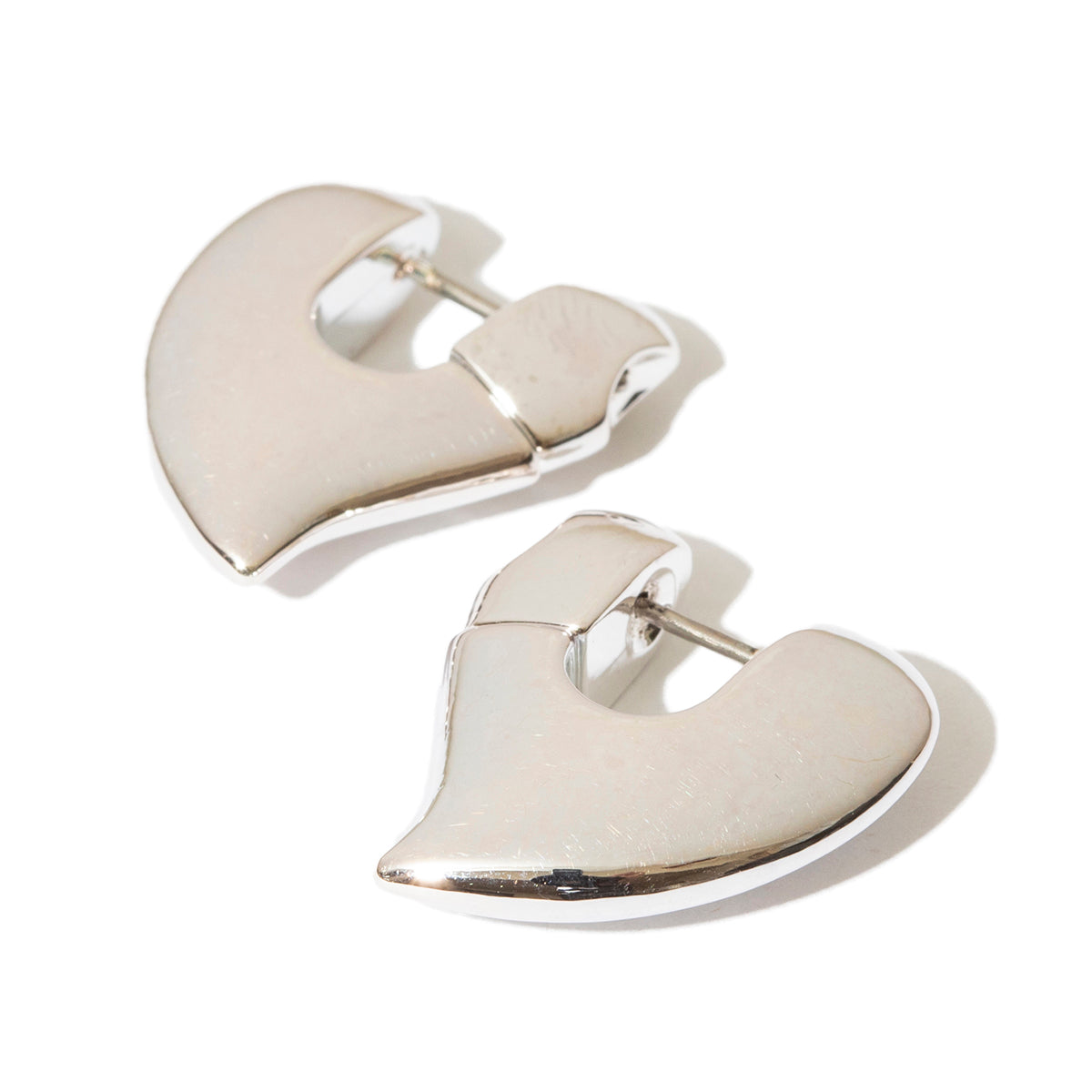 Plump heart pierced earrings