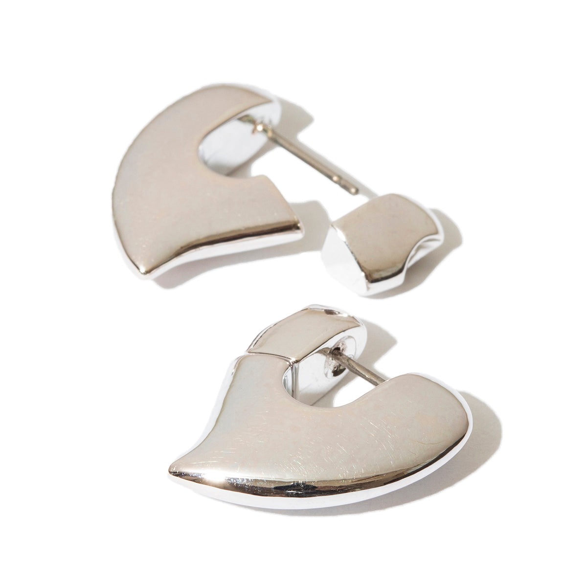 Plump heart pierced earrings