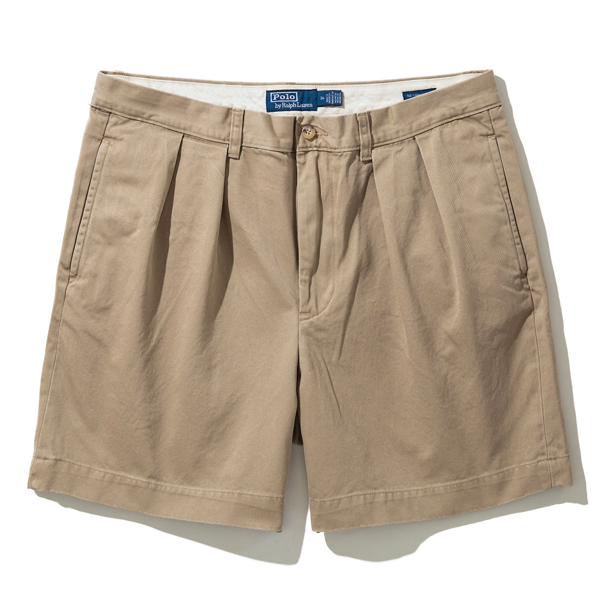 RELAXED FIT PLEATED CHINO SHORTS