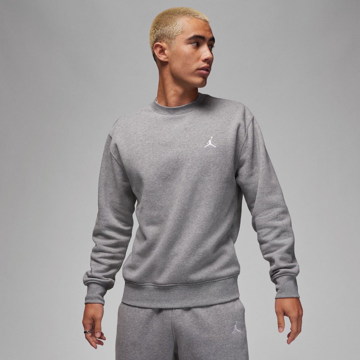 エッセンシャル フリース クルーネック スウェットシャツ