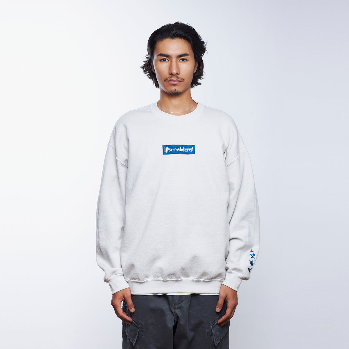 LR BOX LOGO CREWNECK