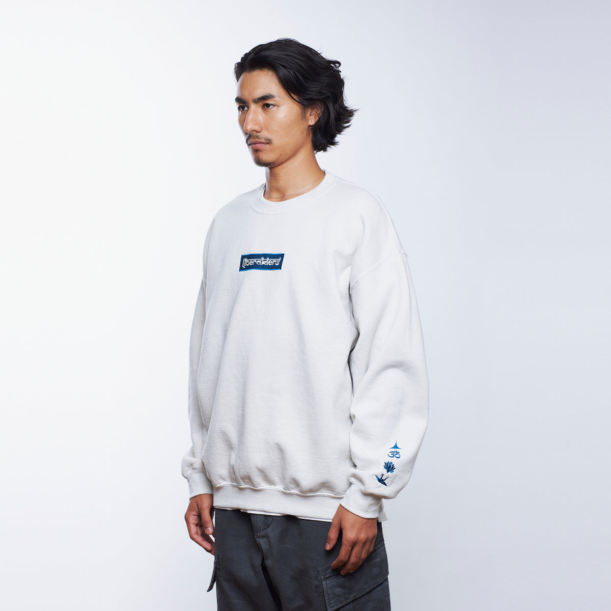 LR BOX LOGO CREWNECK