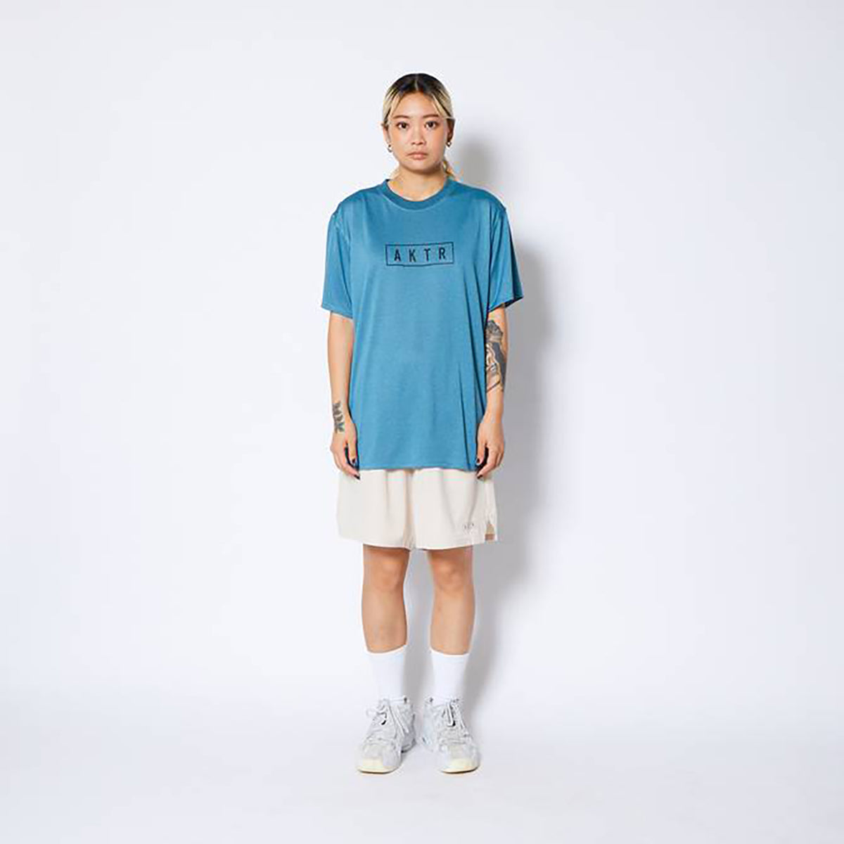 SEASONAL AKTR LOGO SPORTS TEE