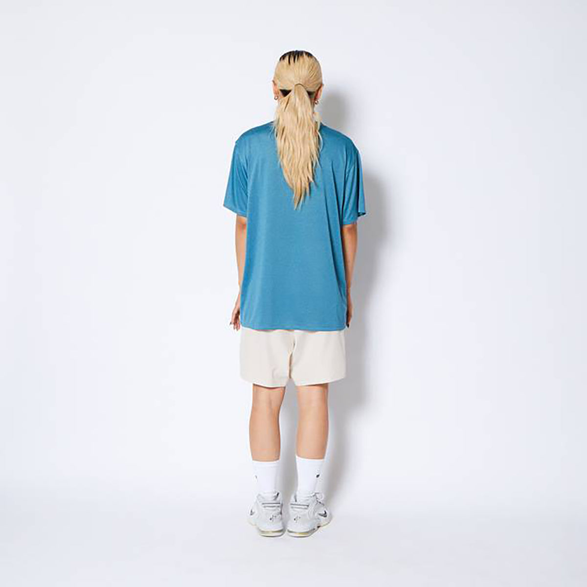 SEASONAL AKTR LOGO SPORTS TEE