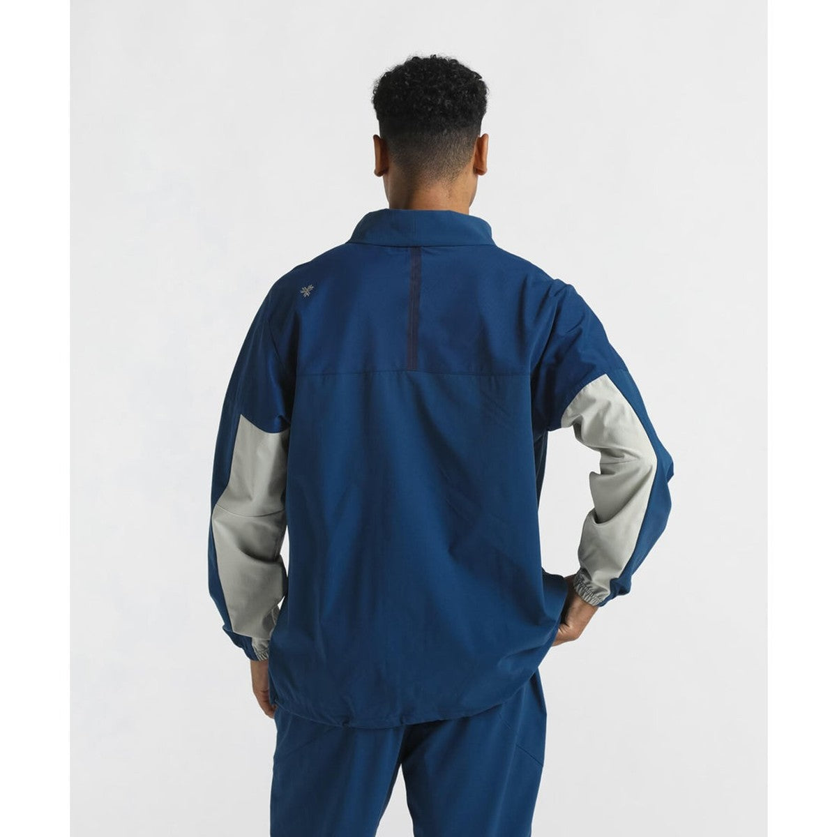 THE THIRD LINED CROSS TOP