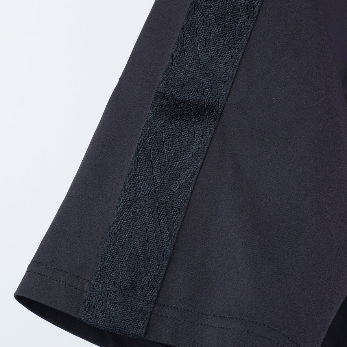 AWAY DAYS WIDE PRACTICE SHIRT