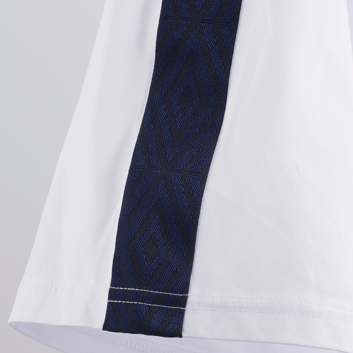 AWAY DAYS WIDE COLLARED PRACTICE SHIRT