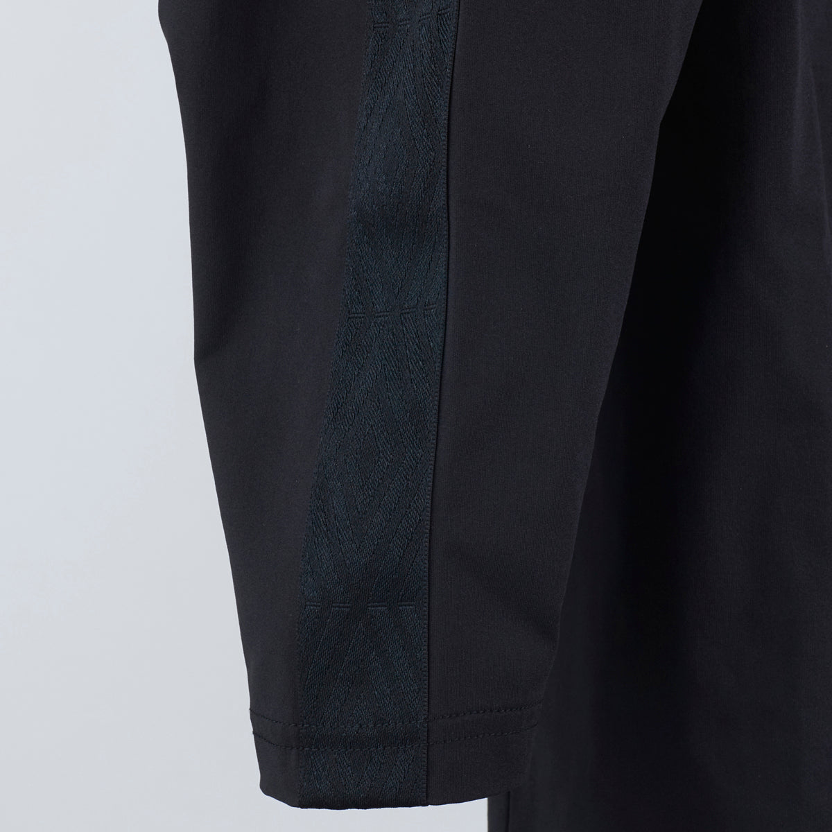 AWAY DAYS LONG SLEEVE WIDE PRACTICE SHIRT