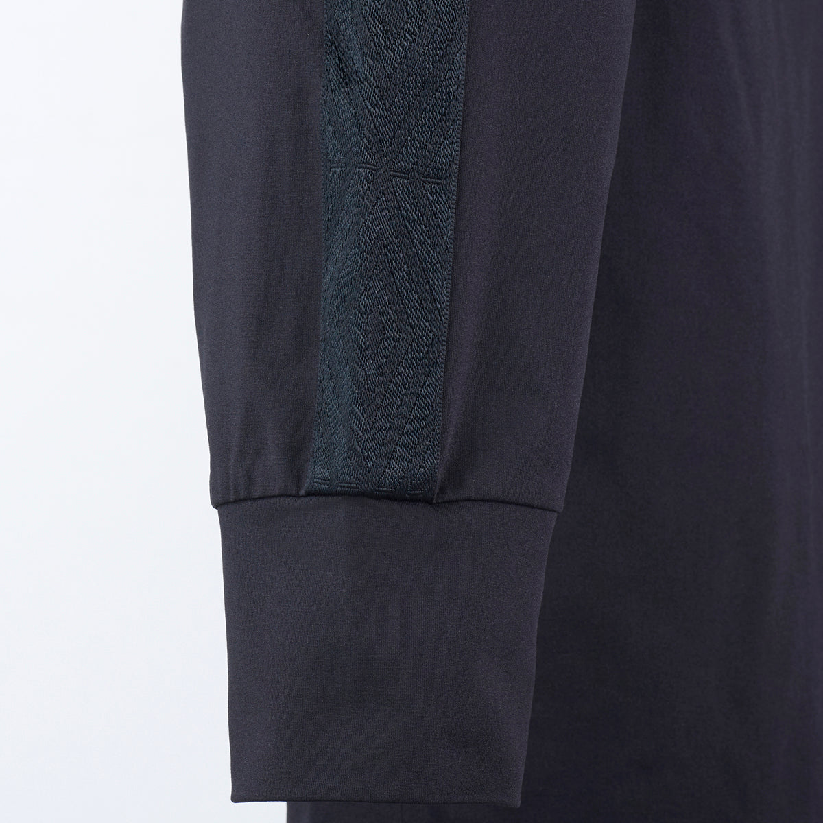 AWAY DAYS LONG SLEEVE WIDE COLLARED PRACTICE SHIRT