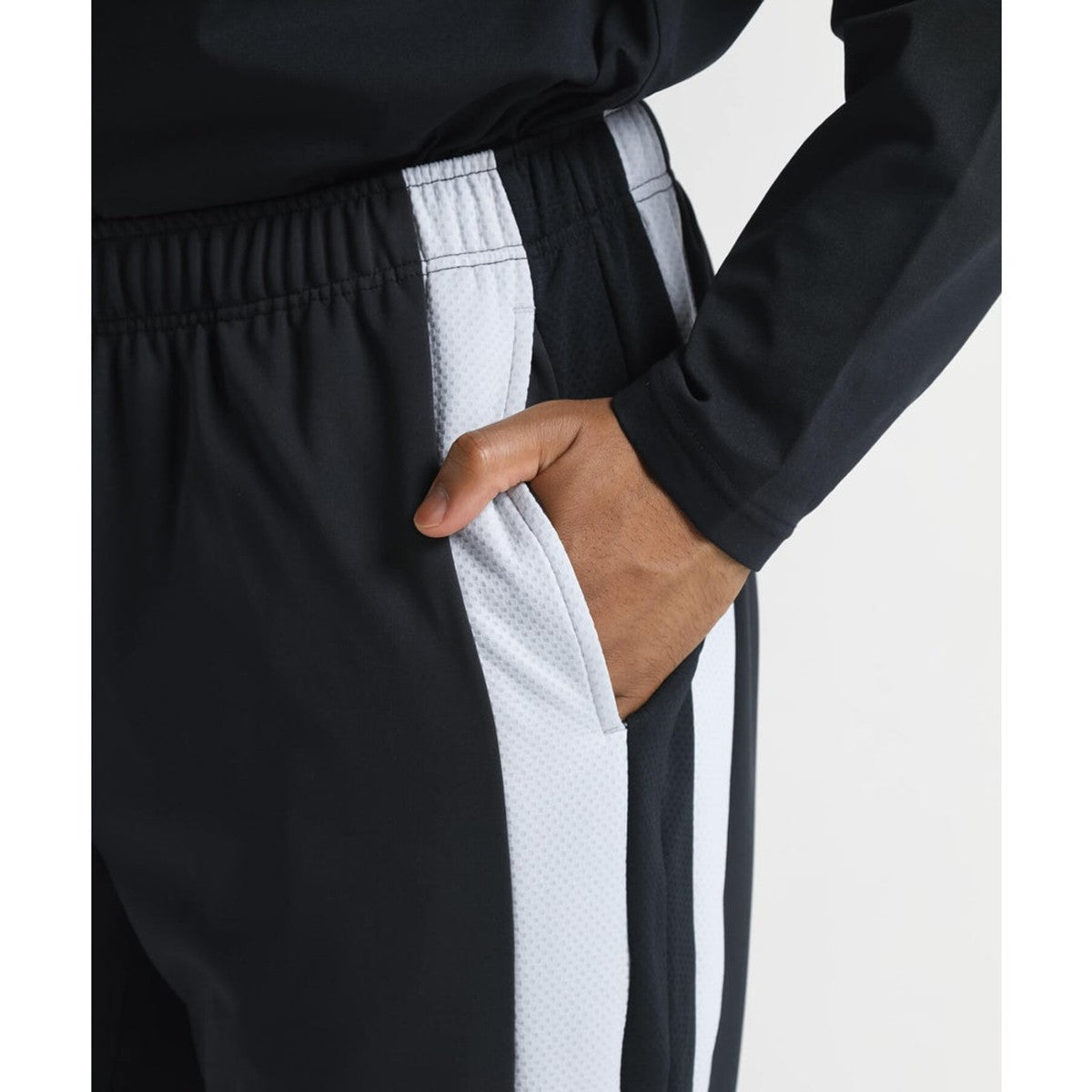 THE THIRD WARM-UP PANTS