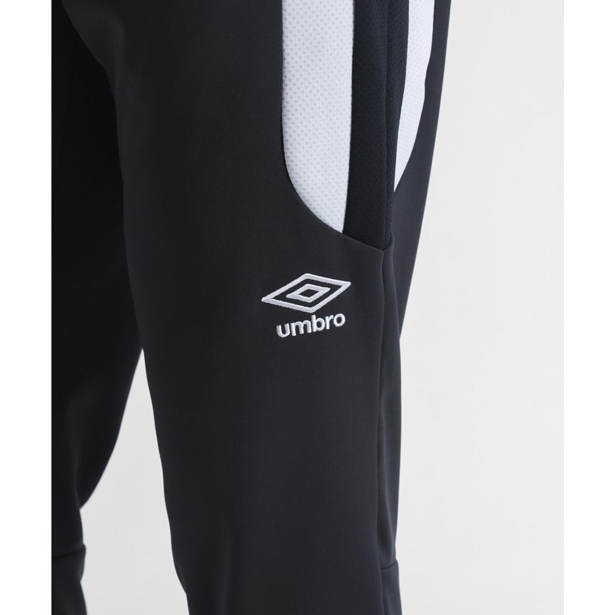 THE THIRD WARM-UP PANTS