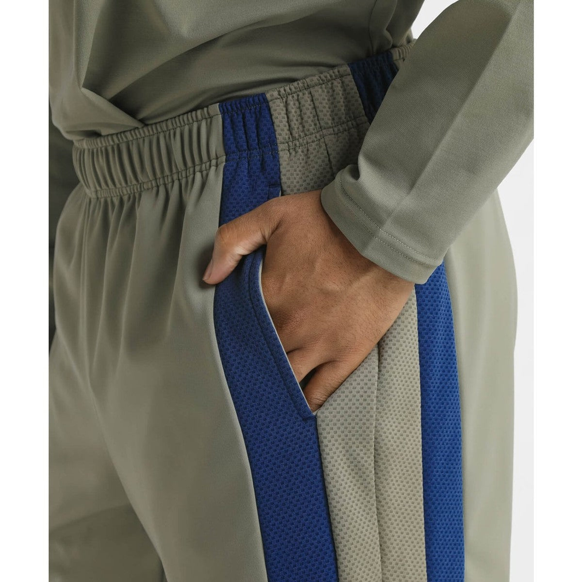 THE THIRD WARM-UP PANTS