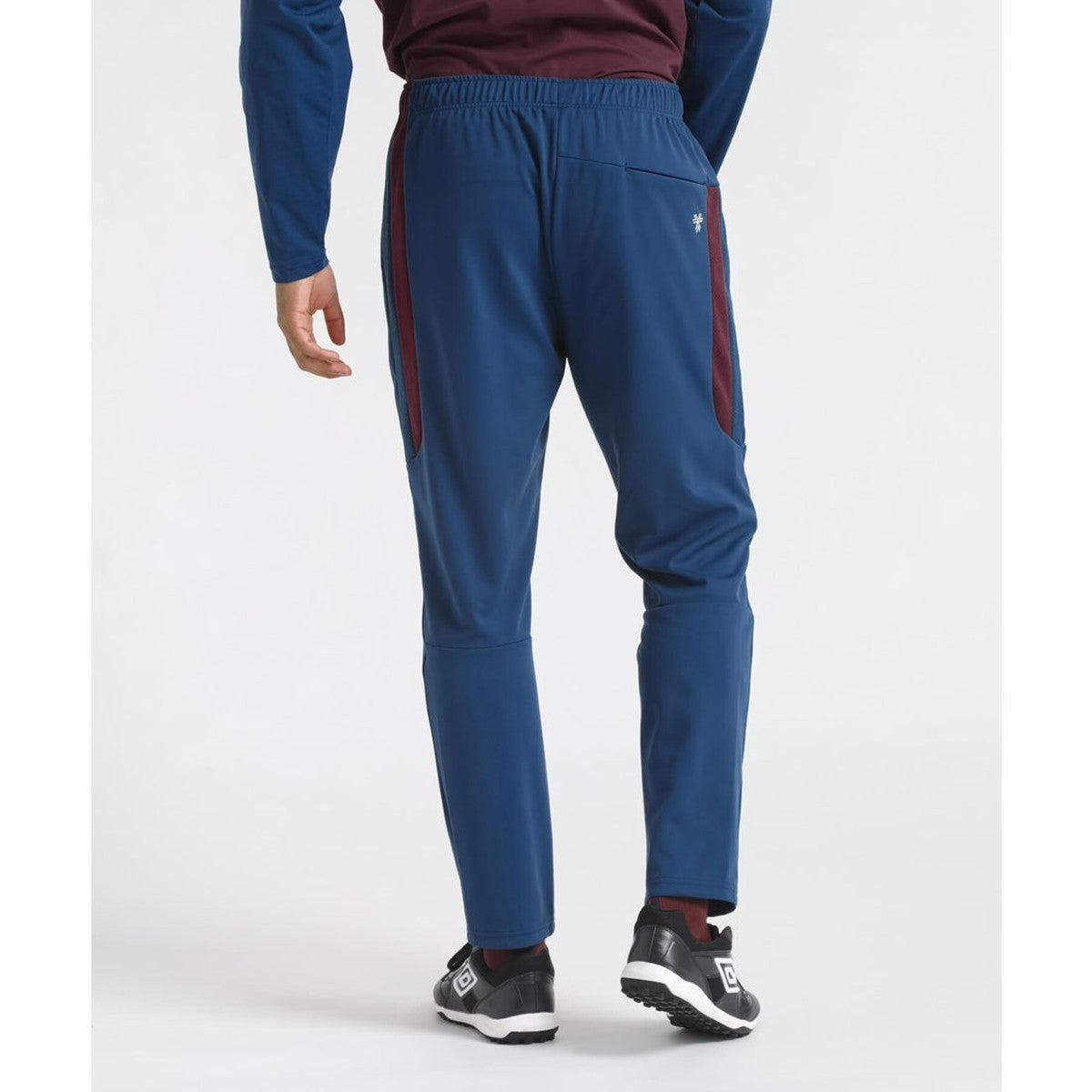 THE THIRD WARM-UP PANTS