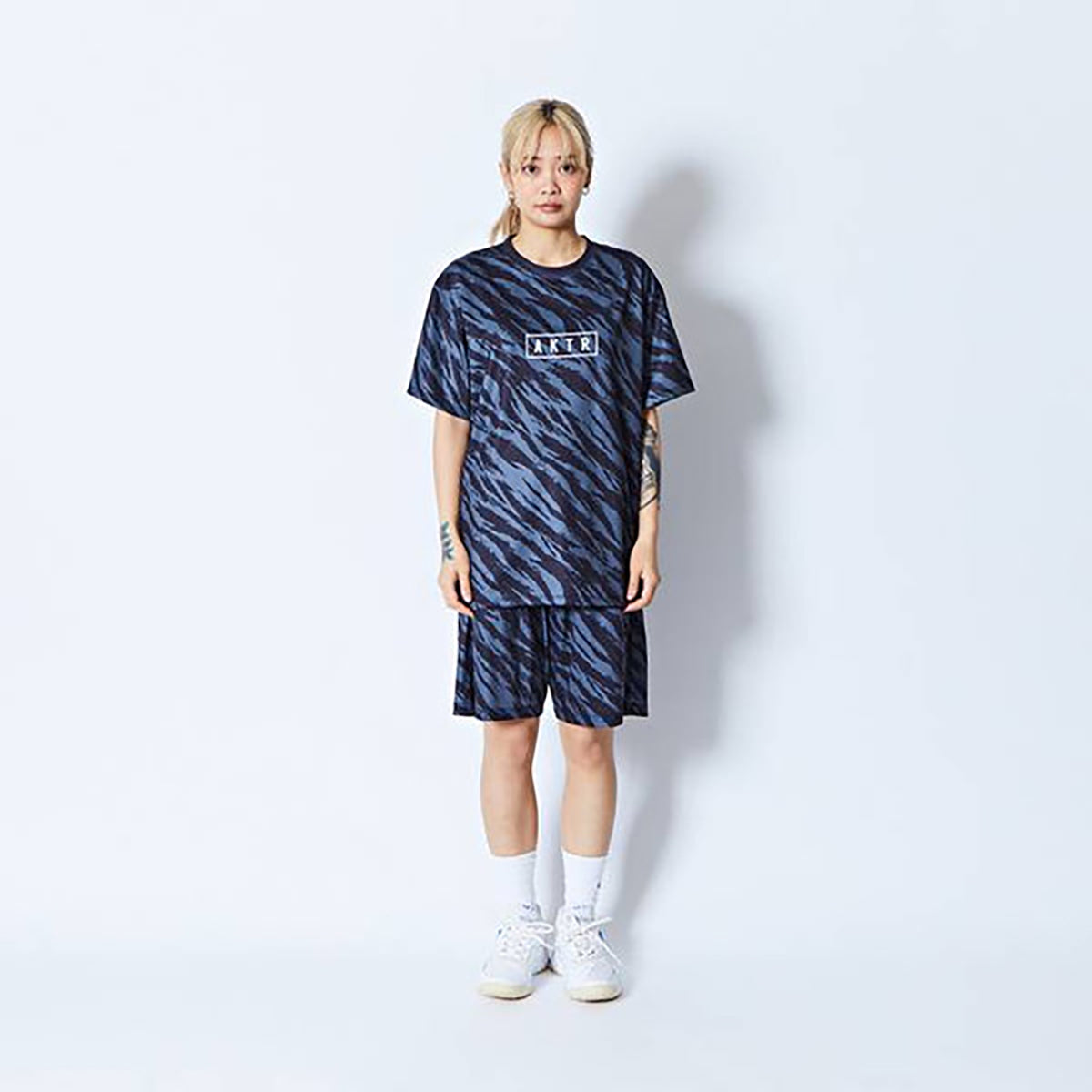 BEAST CAMO AKTR LOGO SPORTS TEE
