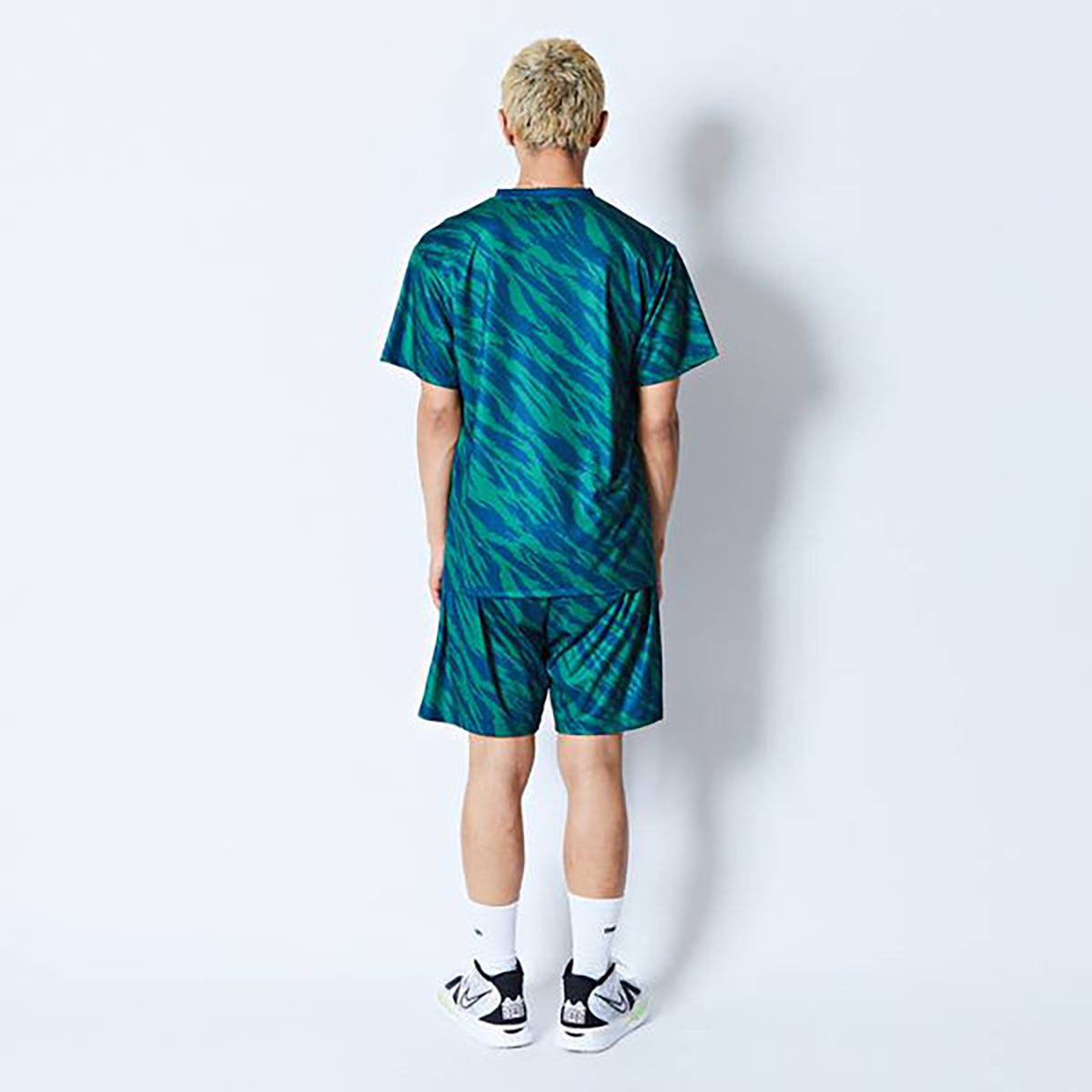 BEAST CAMO AKTR LOGO SPORTS TEE