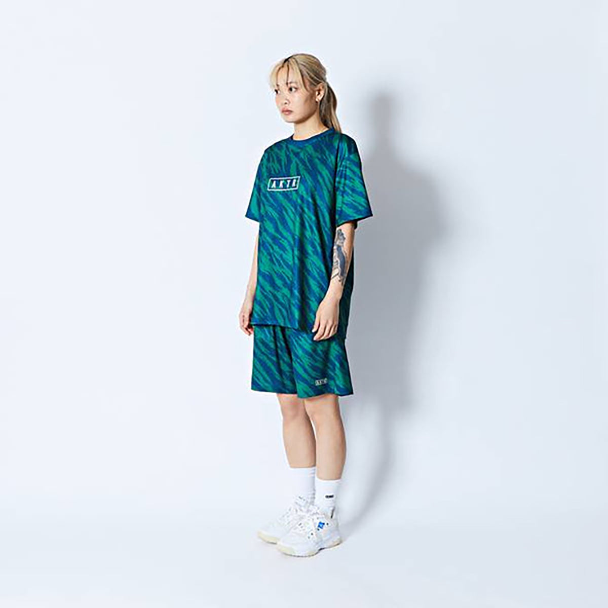 BEAST CAMO AKTR LOGO SPORTS TEE