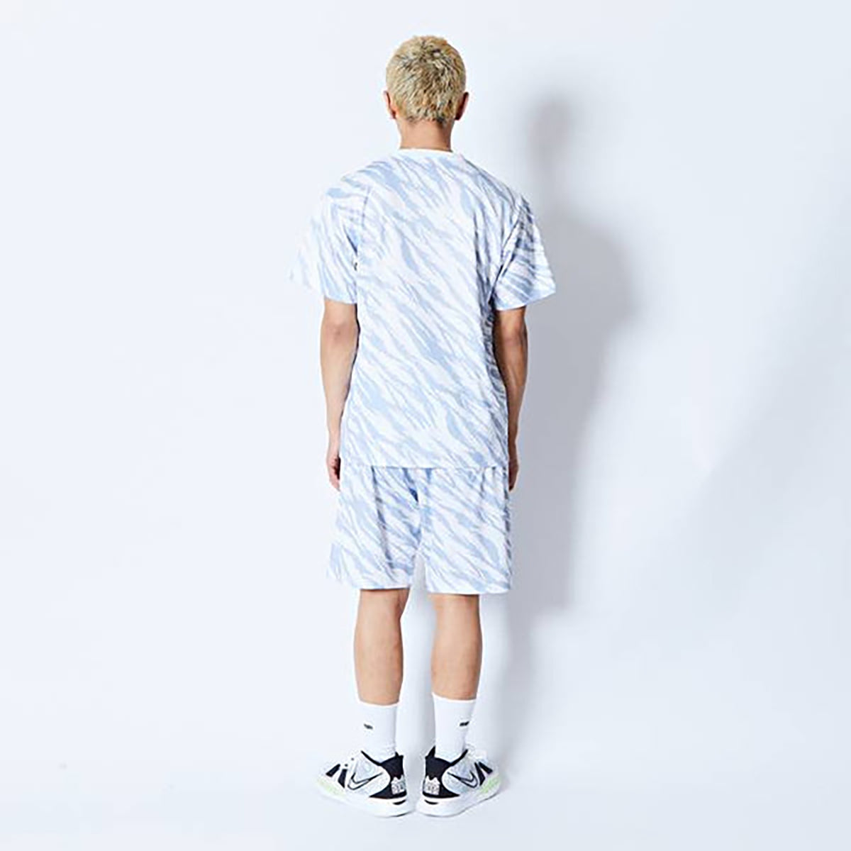 BEAST CAMO AKTR LOGO SPORTS TEE