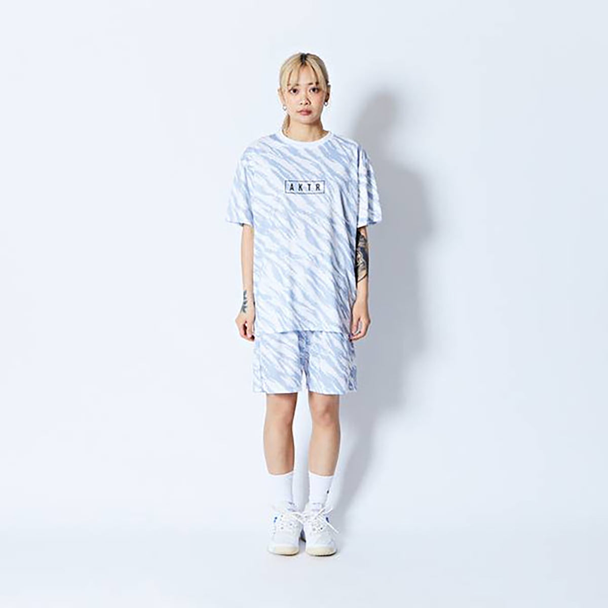 BEAST CAMO AKTR LOGO SPORTS TEE