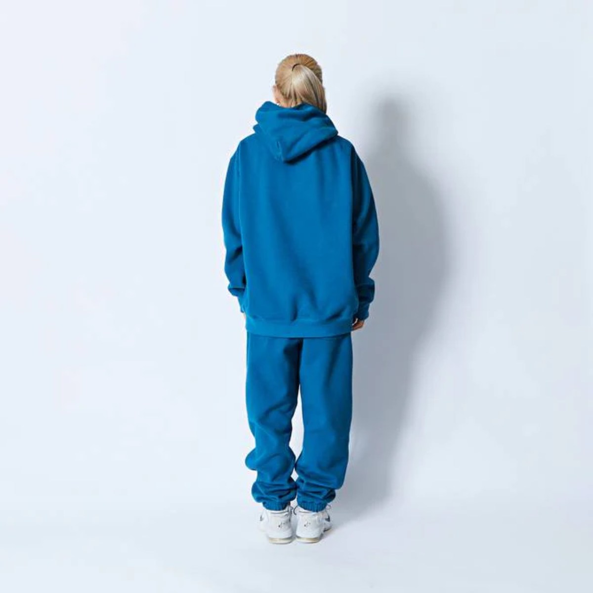 AKTR LOGO SWEAT PULLOVER HOODIE