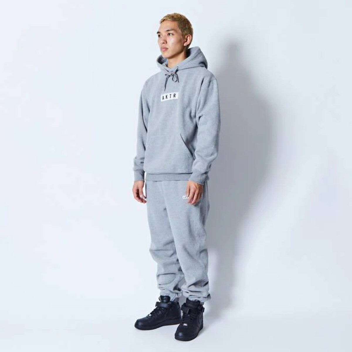 AKTR LOGO SWEAT PULLOVER HOODIE