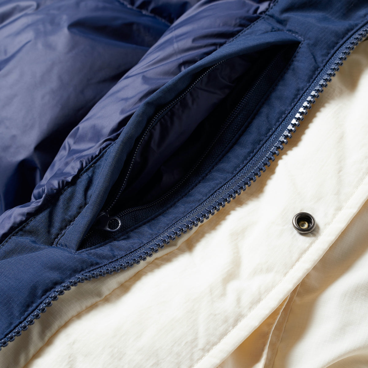 PIPING MOUNTAIN DOWN JKT 【10月1日以降発送予定】