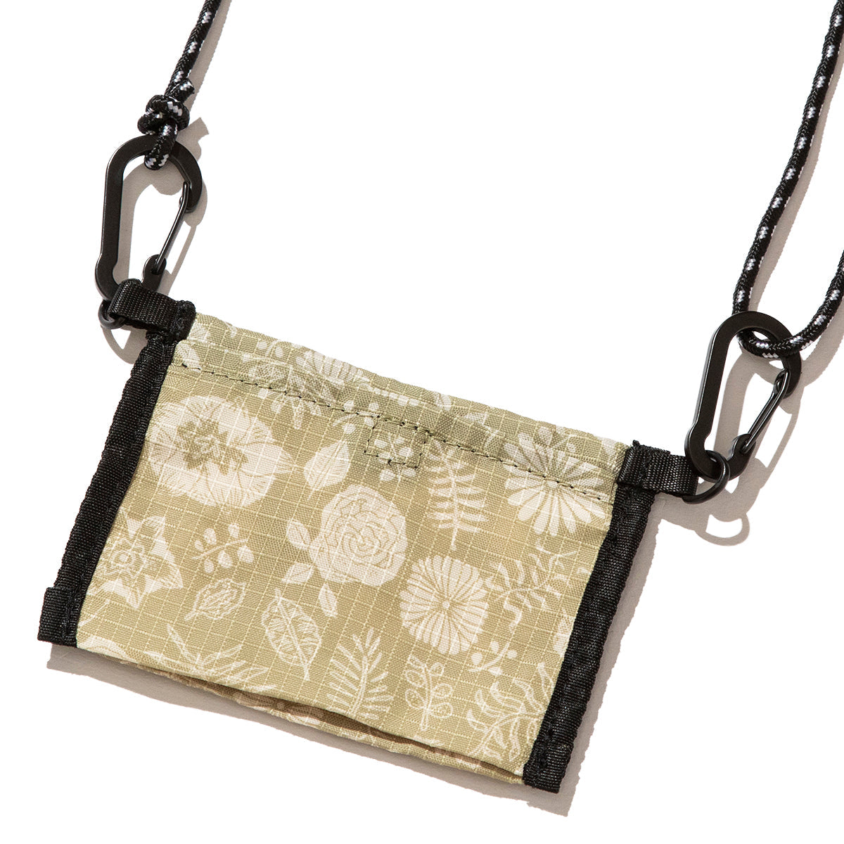 STUFFABLE DRINK POUCH