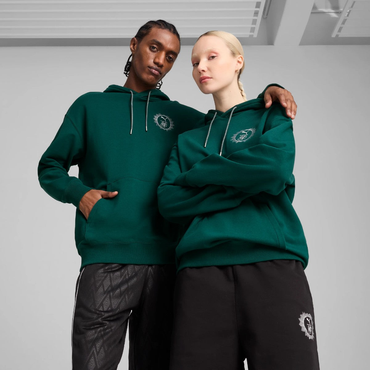 PUMA x HARRY POTTER Relaxed Fit Graphic Training Hoodie 【予約】3月27日以降発送予定【返品交換キャンセル不可】