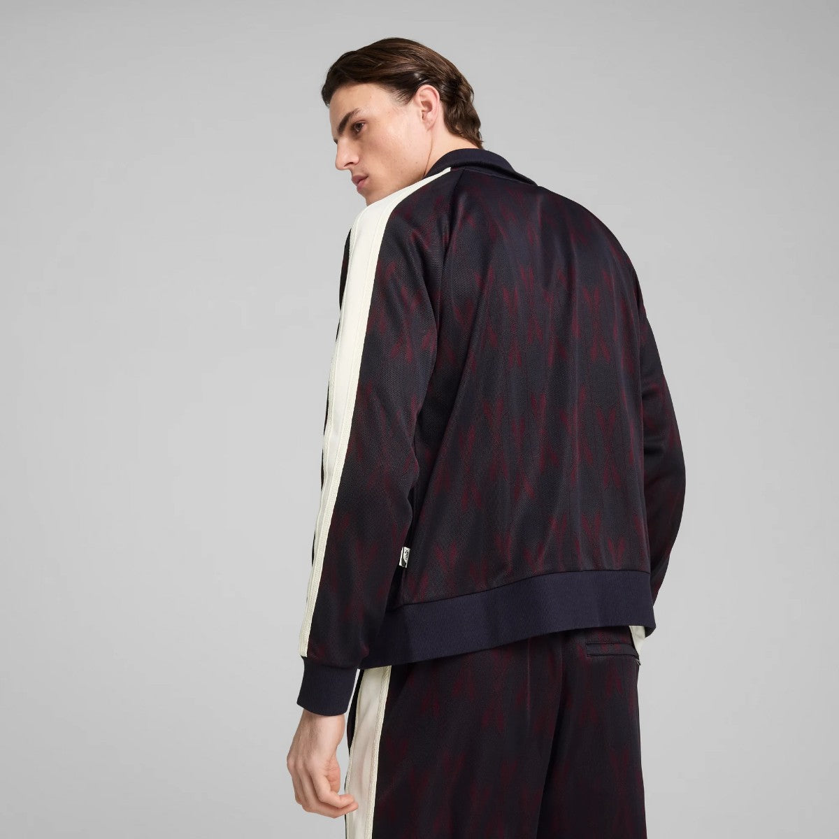 THE NEVERWORN V T7 TRACK JACKET 【予約】4月12日以降発送予定【返品交換キャンセル不可】