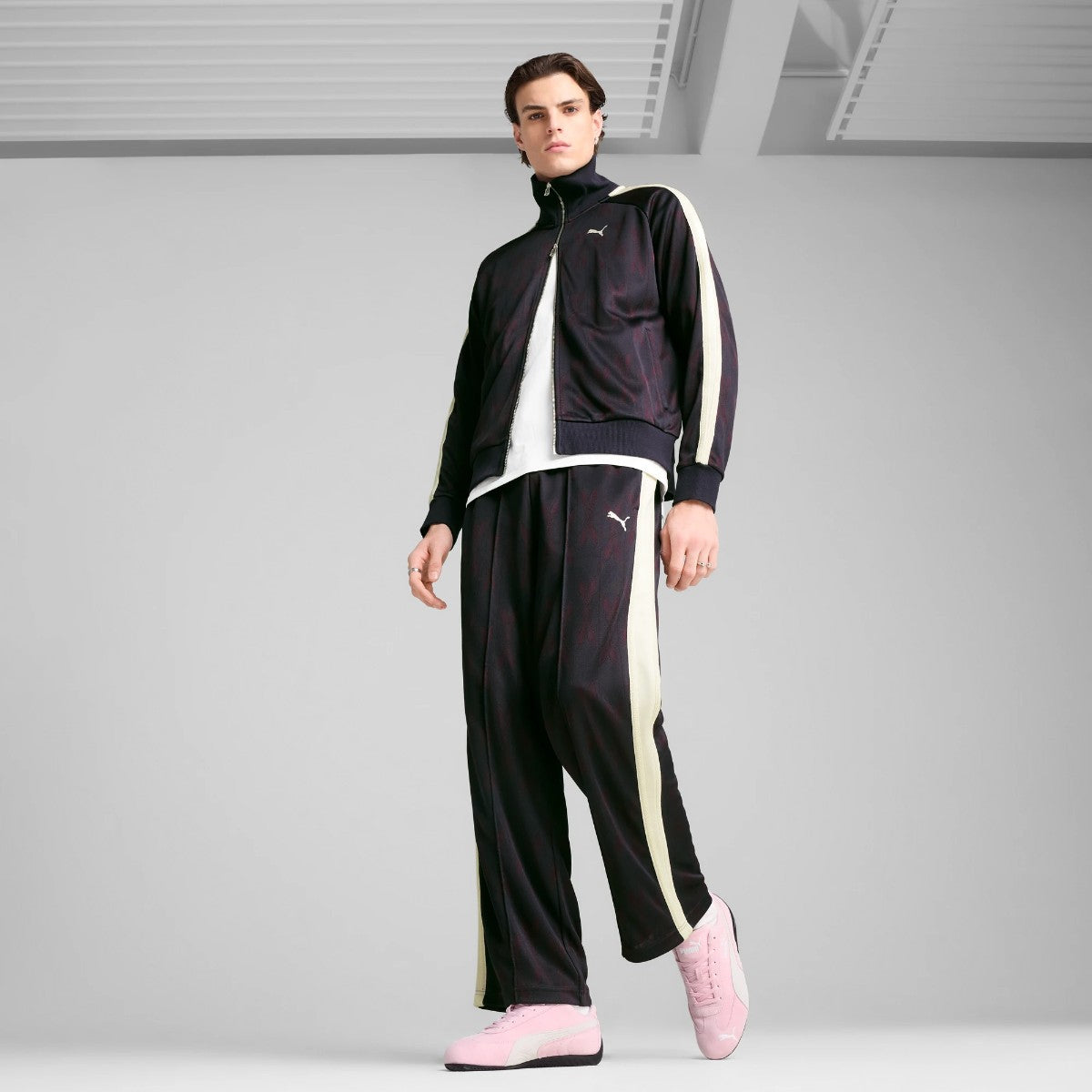 THE NEVERWORN V T7 TRACK PANTS 【予約】4月12日以降発送予定【返品交換キャンセル不可】