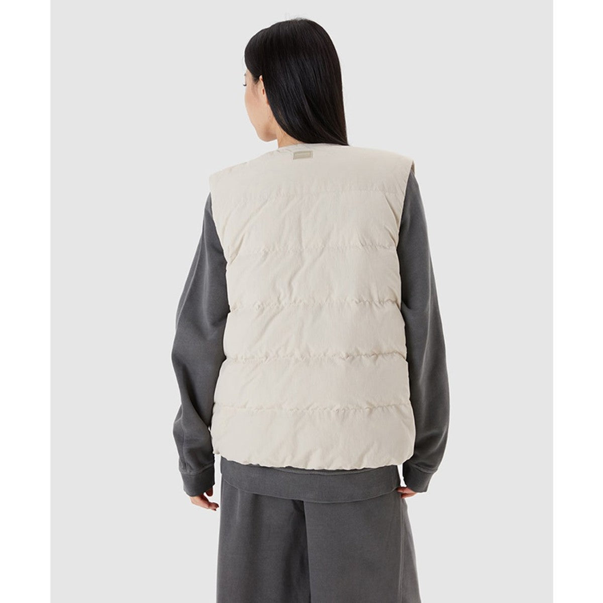 LIGHTWEIGHT DOWN VEST