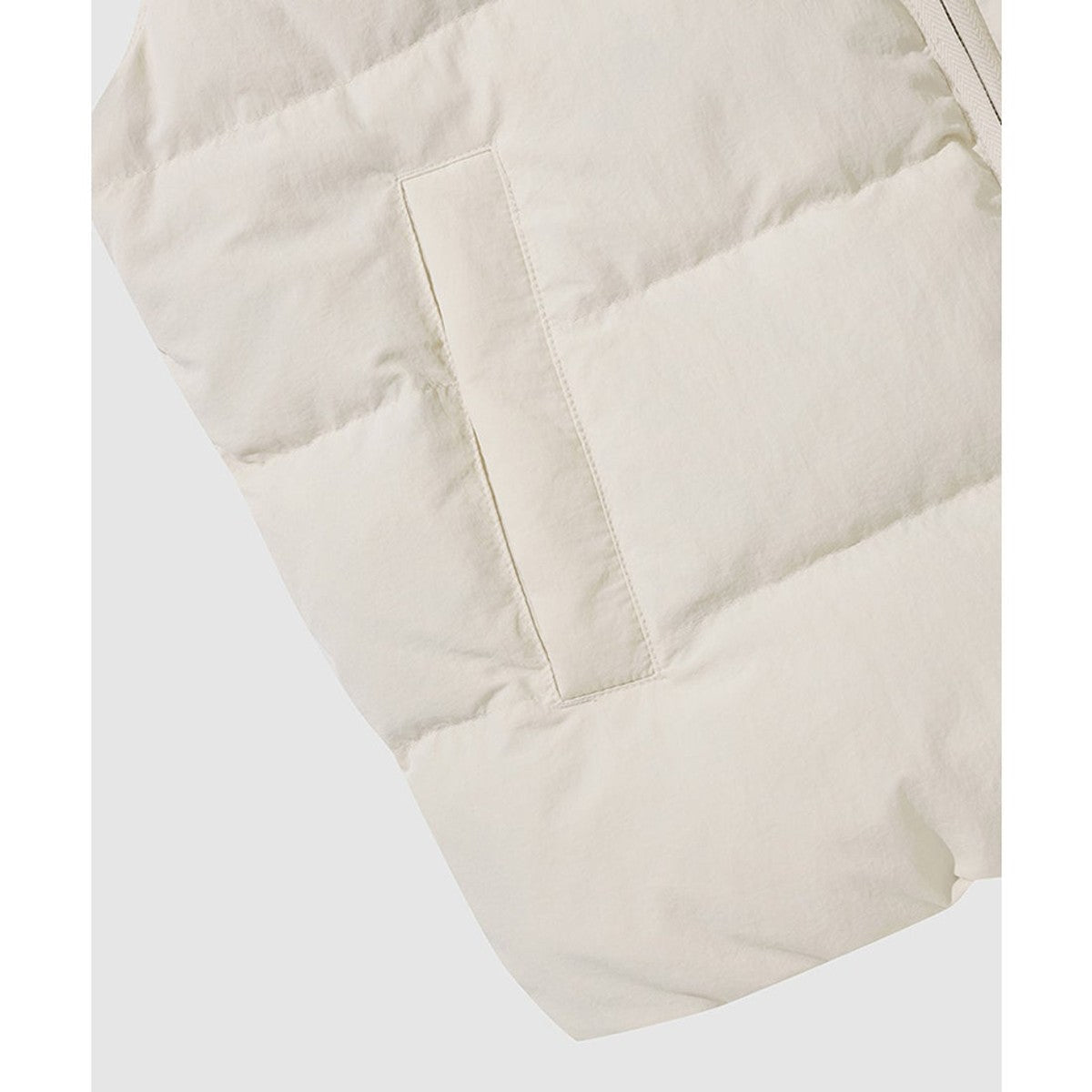 LIGHTWEIGHT DOWN VEST