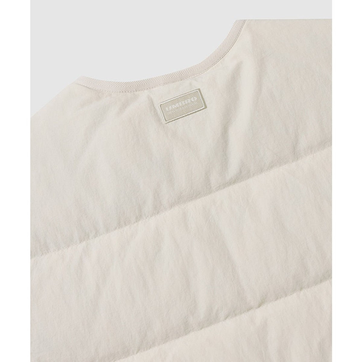 LIGHTWEIGHT DOWN VEST