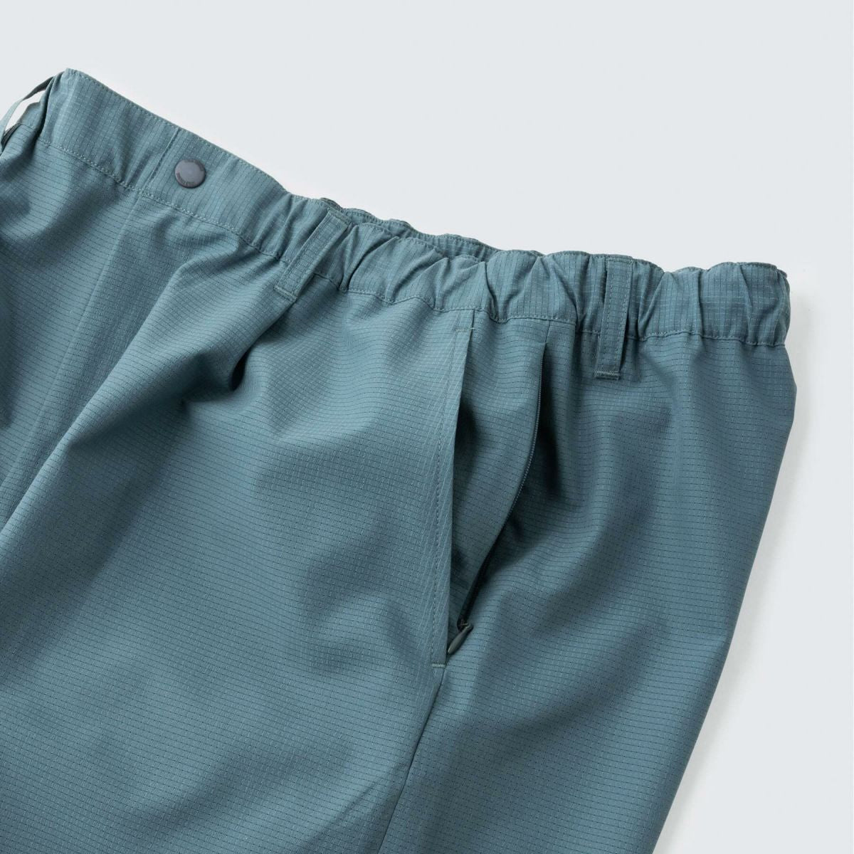 BREATHABLE BOOSTER PANTS